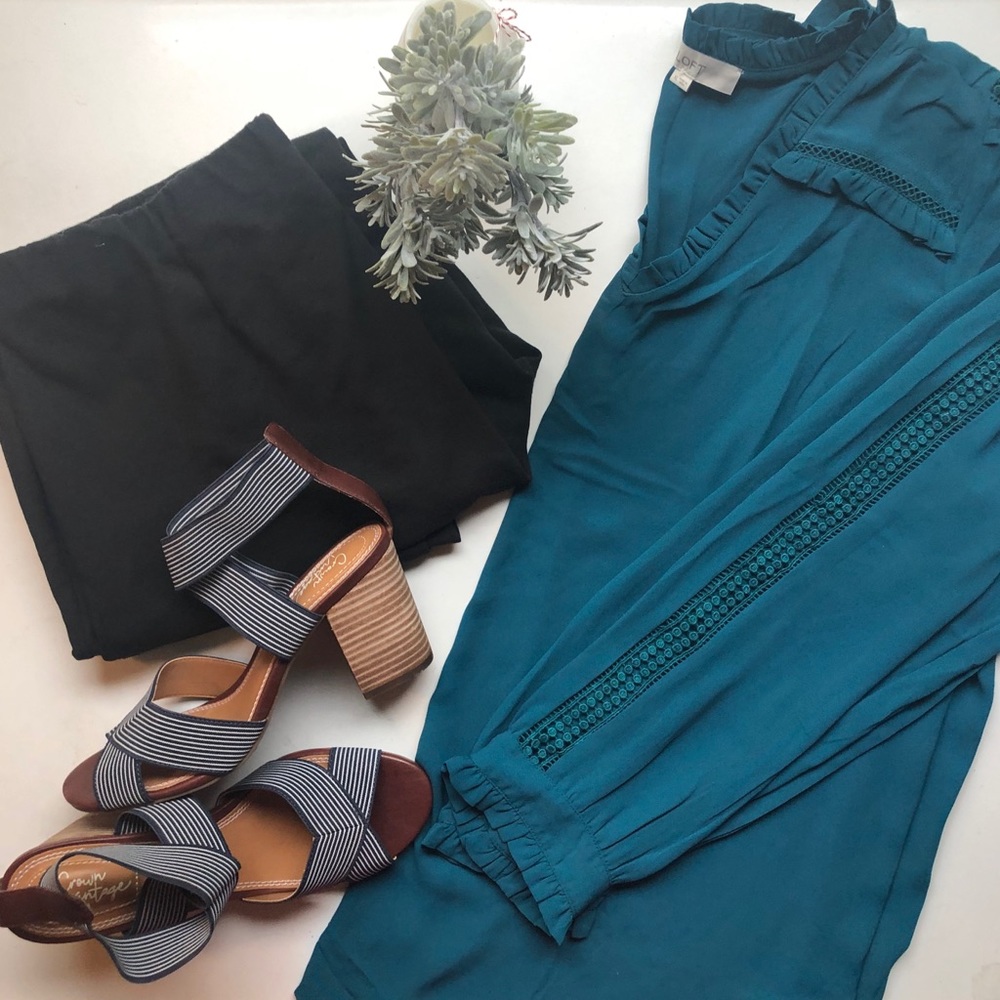 Ann Taylor LOFT Kelly green Blouse